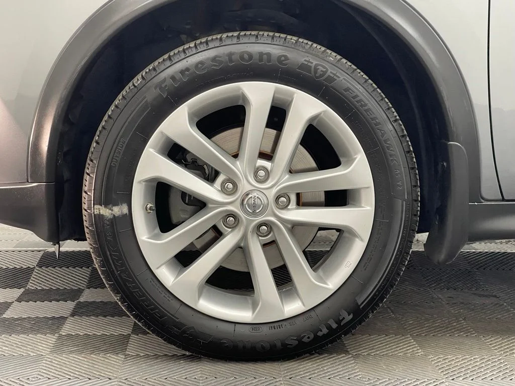Used 2015 Gun Metallic Nissan S image 12