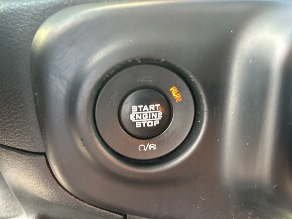 Used 2020 Beige Jeep Sport image 39
