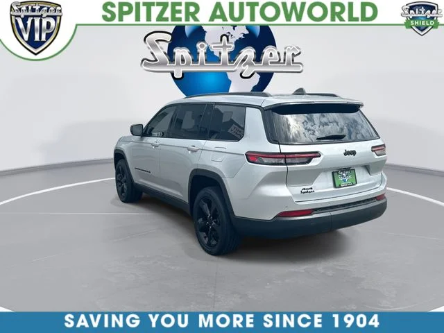 Used 2023 Silver Jeep Altitude image 7
