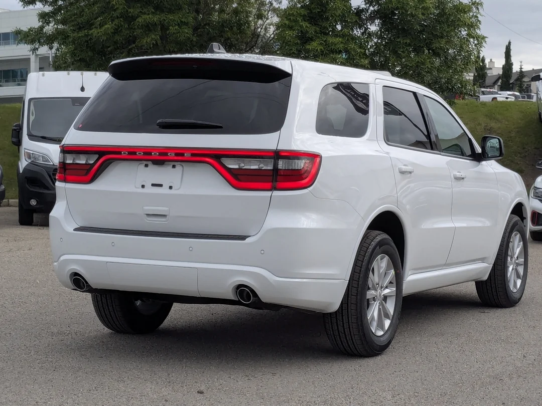 New 2026 White Dodge SXT - - AWD - 3.6L Pentastar V6 - Michelin All- Season Tires - 18 Alum Wheels & More! image 8
