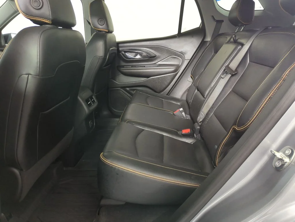 Used 2023 Sterling Metallic GMC AT4 image 20