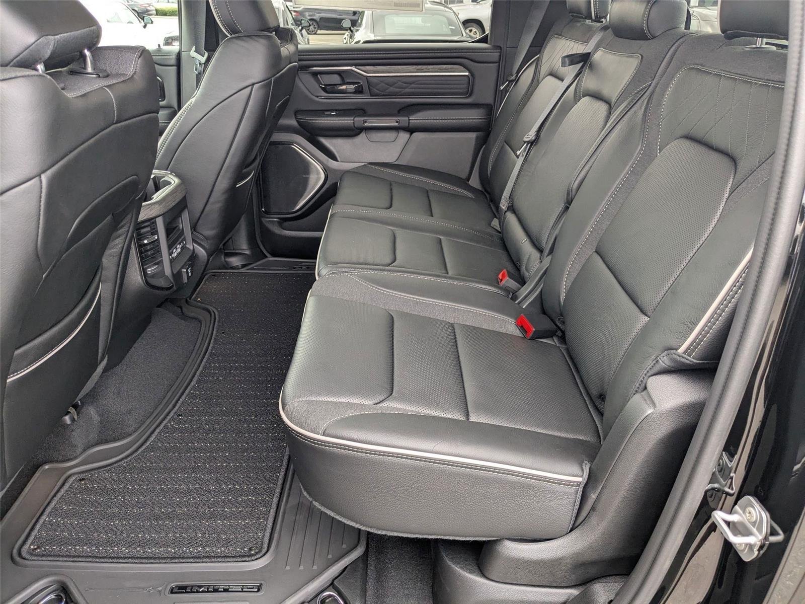 2026 RAM 1500 Limited - Photo 26