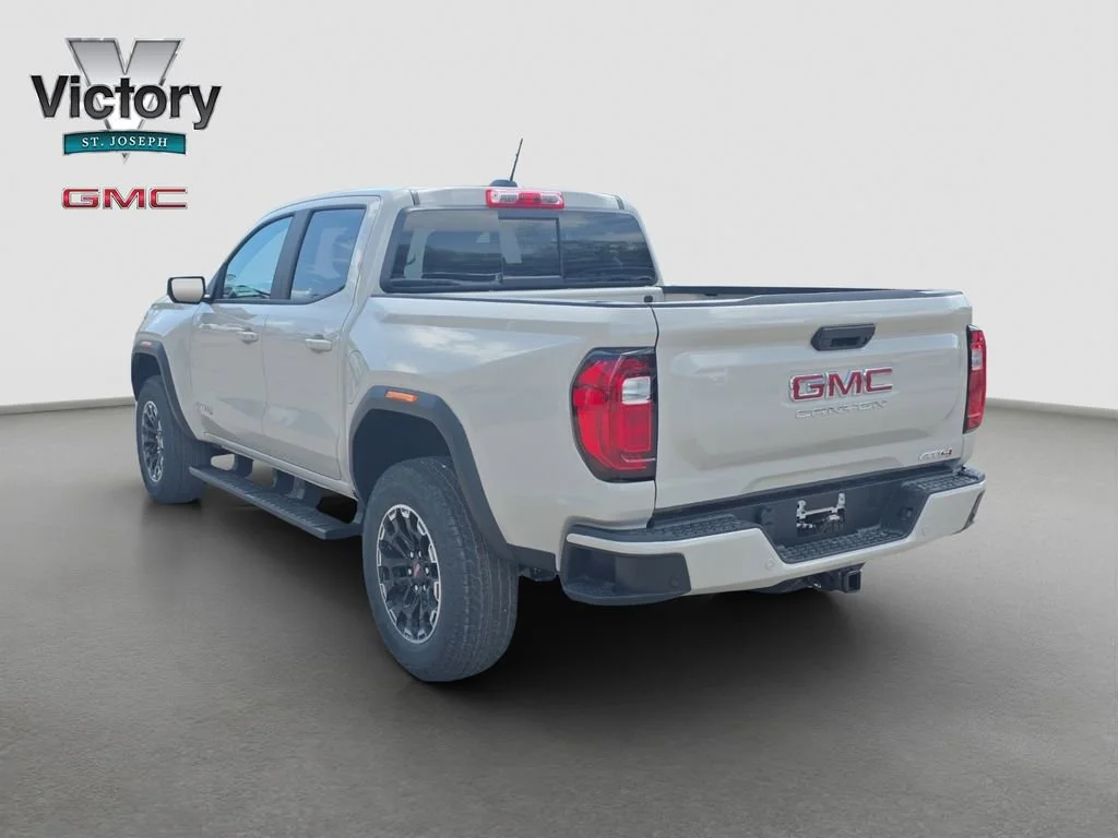 2026 GMC Canyon AT4 - Photo 15