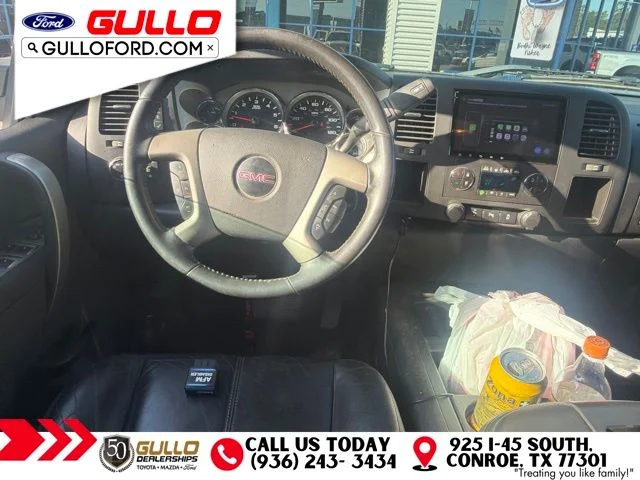 Used 2012 White Diamond Clearcoat GMC SLE image 7