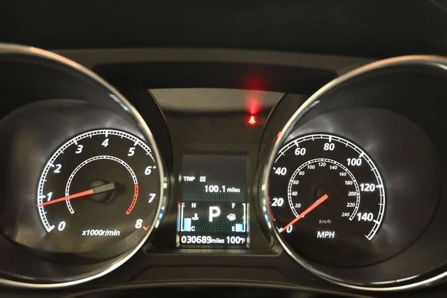 Used 2024 Red Mitsubishi 2.0 ES image 16