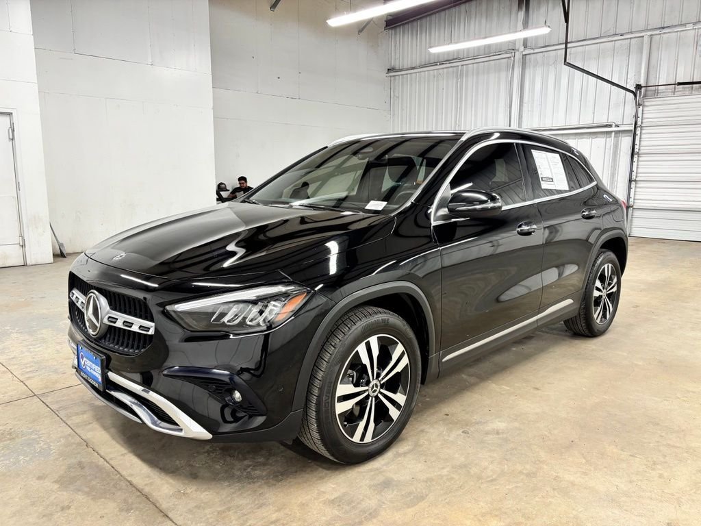 Used 2025 Black Mercedes-Benz GLA 250 image 4