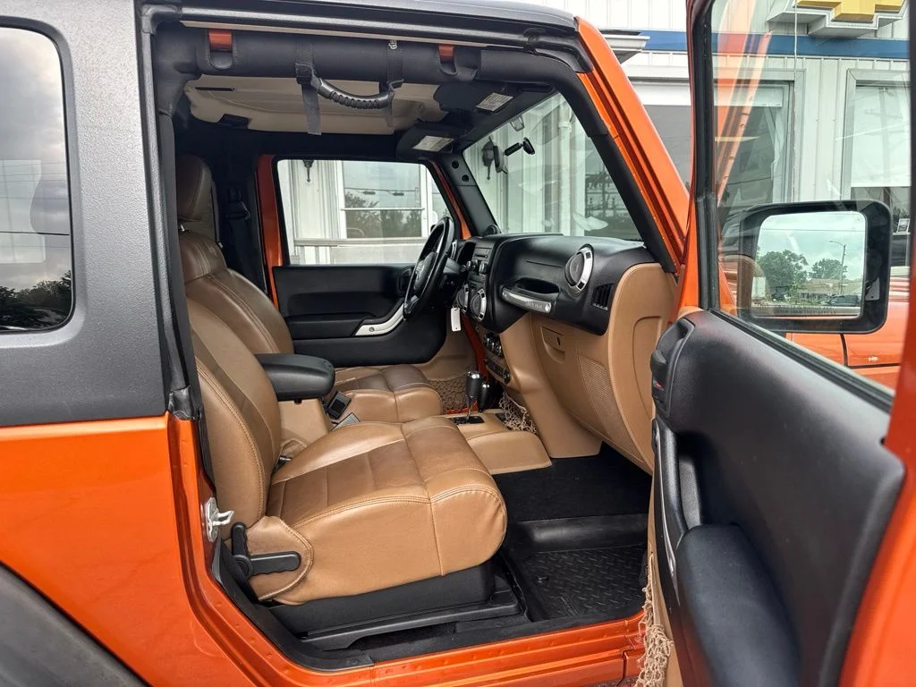 Used 2011 Orange Jeep Rubicon image 19