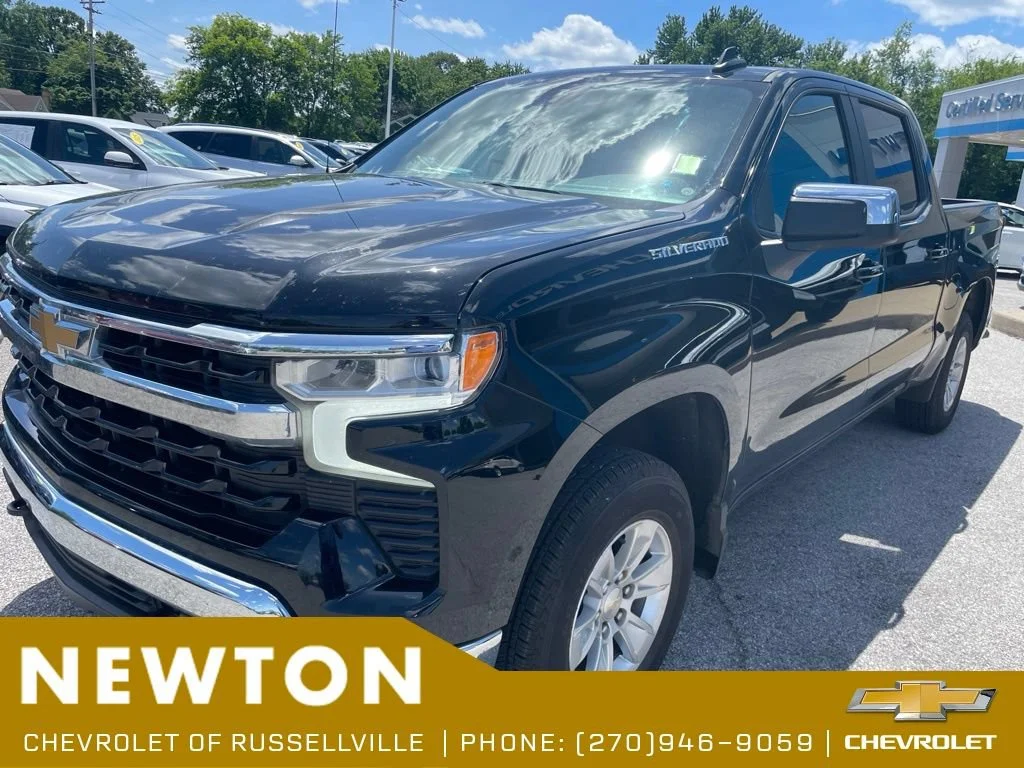 Used 2022 Black Chevrolet LT image 3