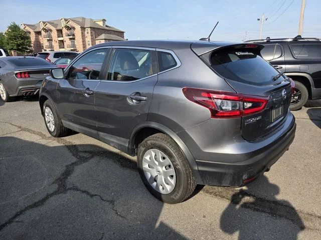 Used 2020 Gray Nissan S image 7