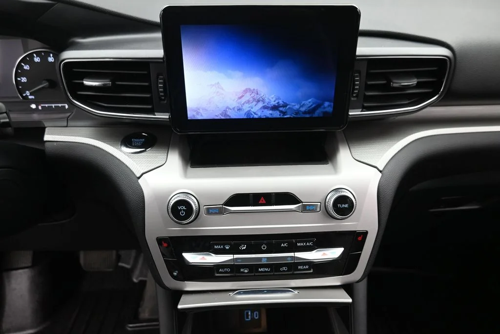 Used 2024 Gray Ford XLT image 20
