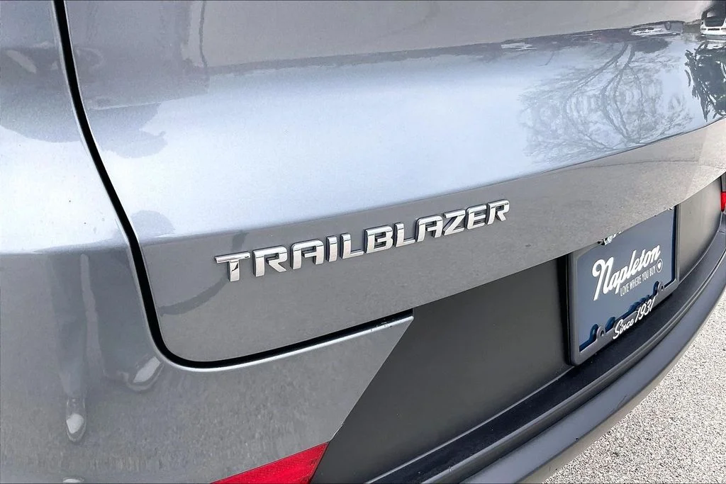 Used 2022 Gray Chevrolet LS image 31