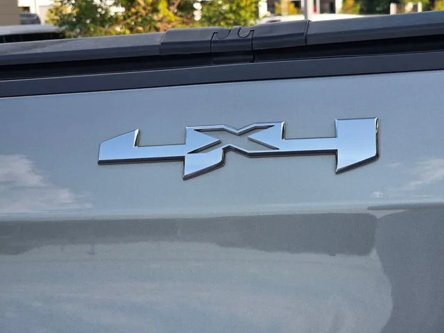 Used 2024 Silver GMC Elevation image 31