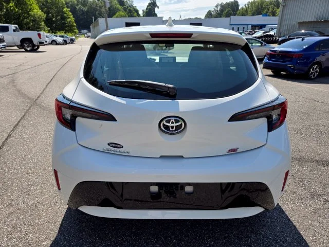 Used 2025 White Toyota SE image 7