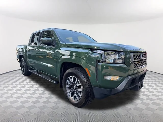 Used 2022 Green Nissan Crew Cab SV 4x2 image 3