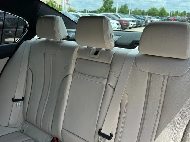 Used 2023 Black BMW M550i xDrive image 27