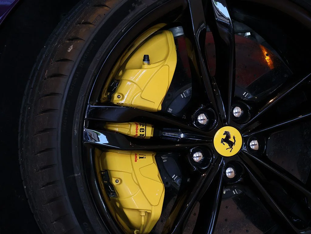 Certified Used 2025 Viola Hong Kong Ferrari  image 11