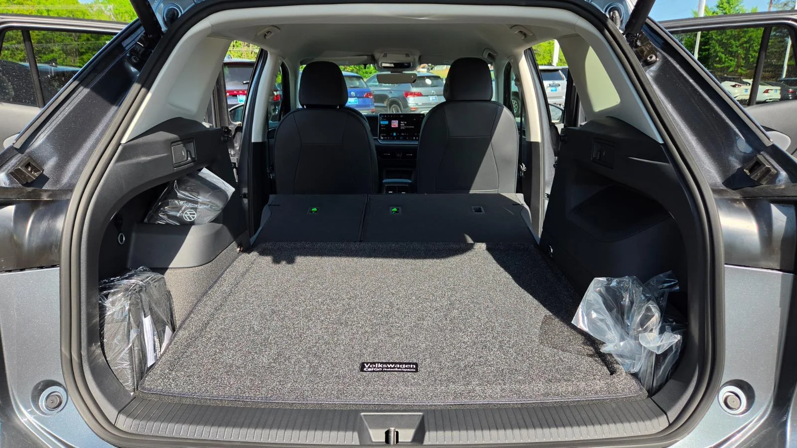 New 2026 Platinum Gray Metallic Volkswagen SE image 55