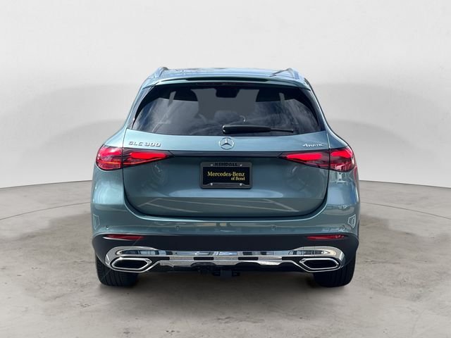 New 2026 Verde Silver Metallic Mercedes-Benz GLC 300 image 4