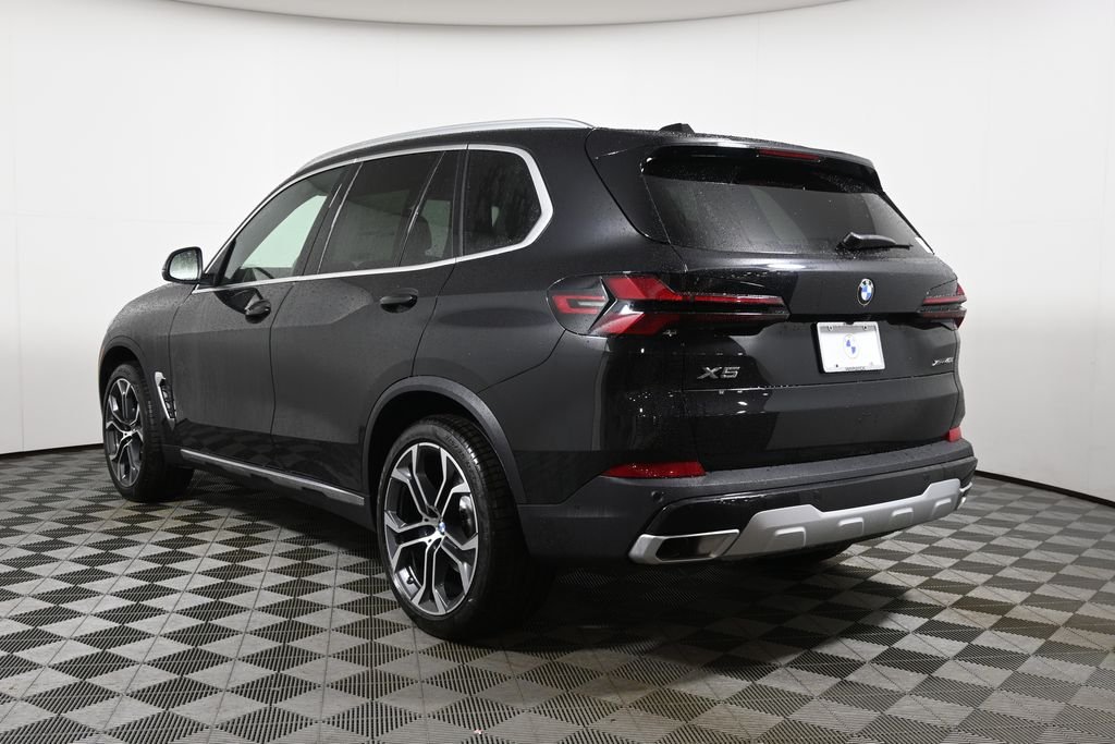 New 2026 Black Sapphire Metallic BMW xDrive40i image 5