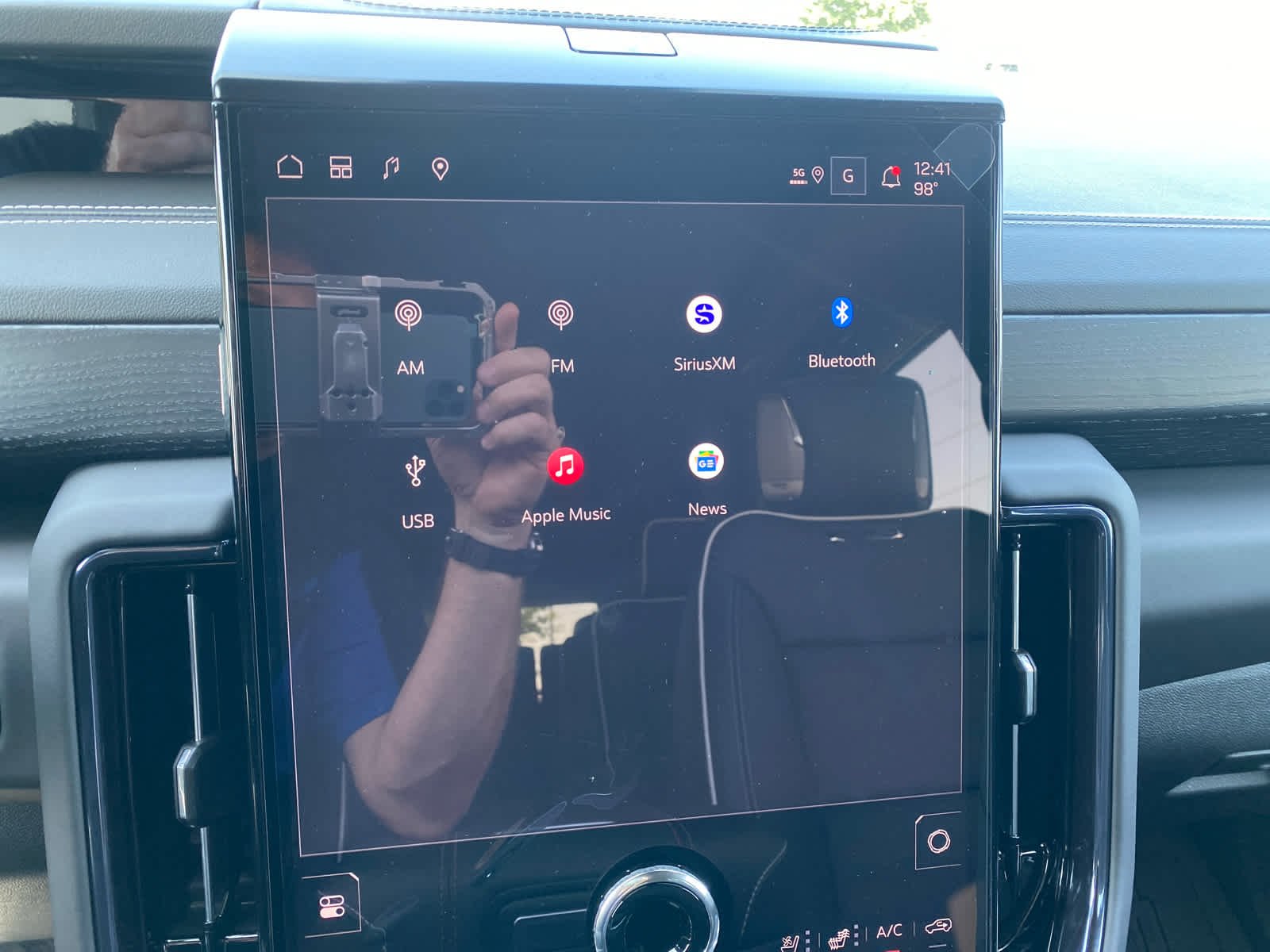 2026 GMC Yukon XL AT4 Ultimate - Photo 14