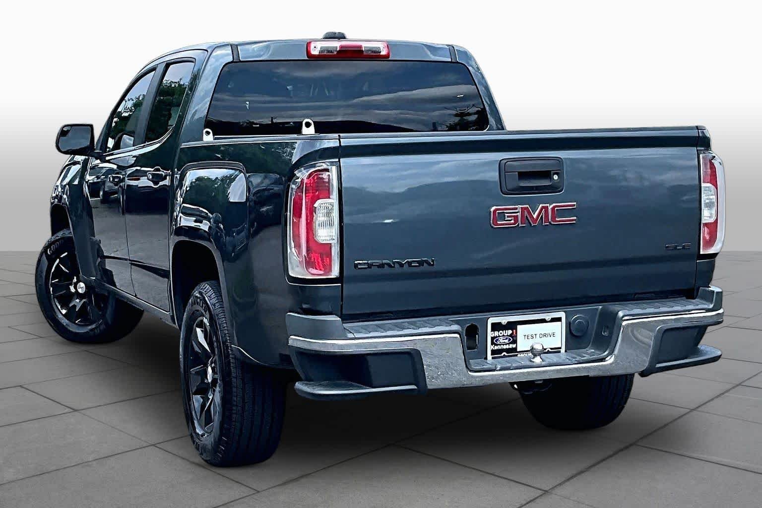 Used 2016 Cyber Gray Metallic GMC 2WD SLE image 12