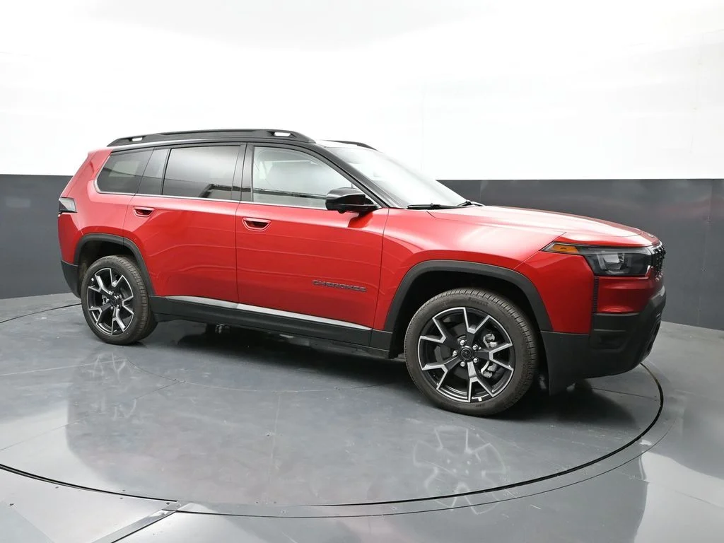 2026 Jeep Cherokee Overland HEV 4X4's photo