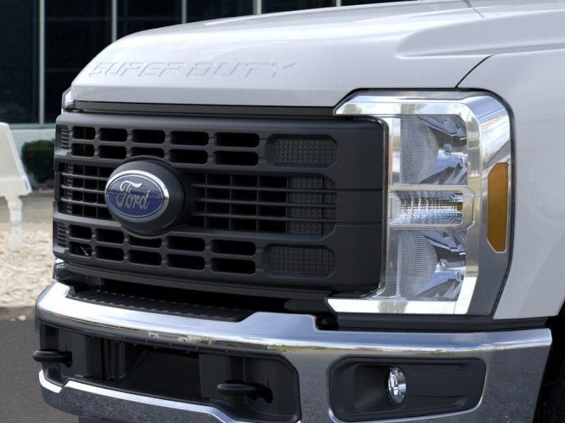 New 2026 Oxford White Ford F-250® XL image 17