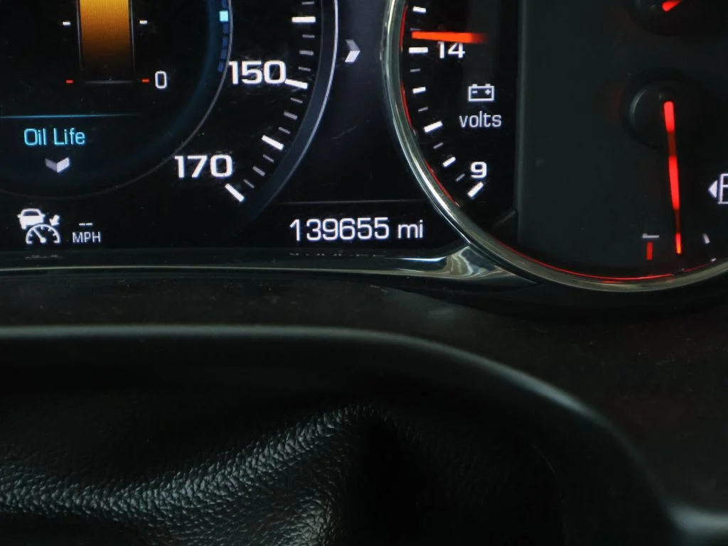 Used 2017 White GMC Denali image 37