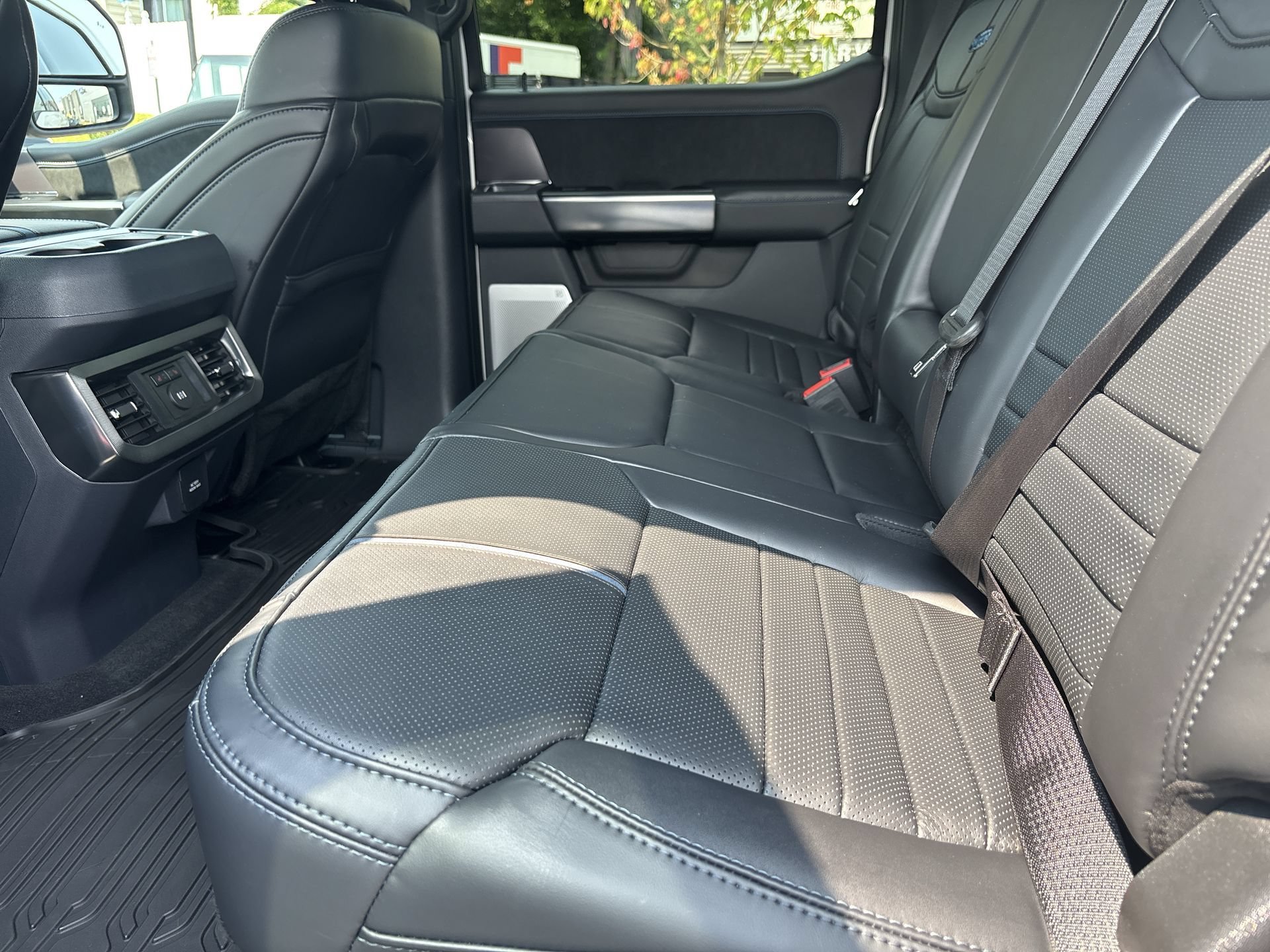 New 2026 Star White Metallic Tri-Coat Ford F-350® Platinum® image 33
