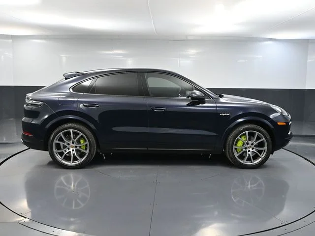 Used 2022 Blue Porsche Base image 2