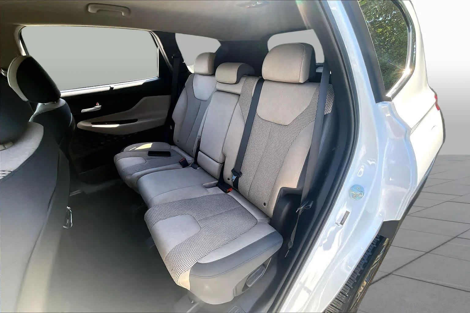 Used 2022 Quartz White Hyundai SEL image 20