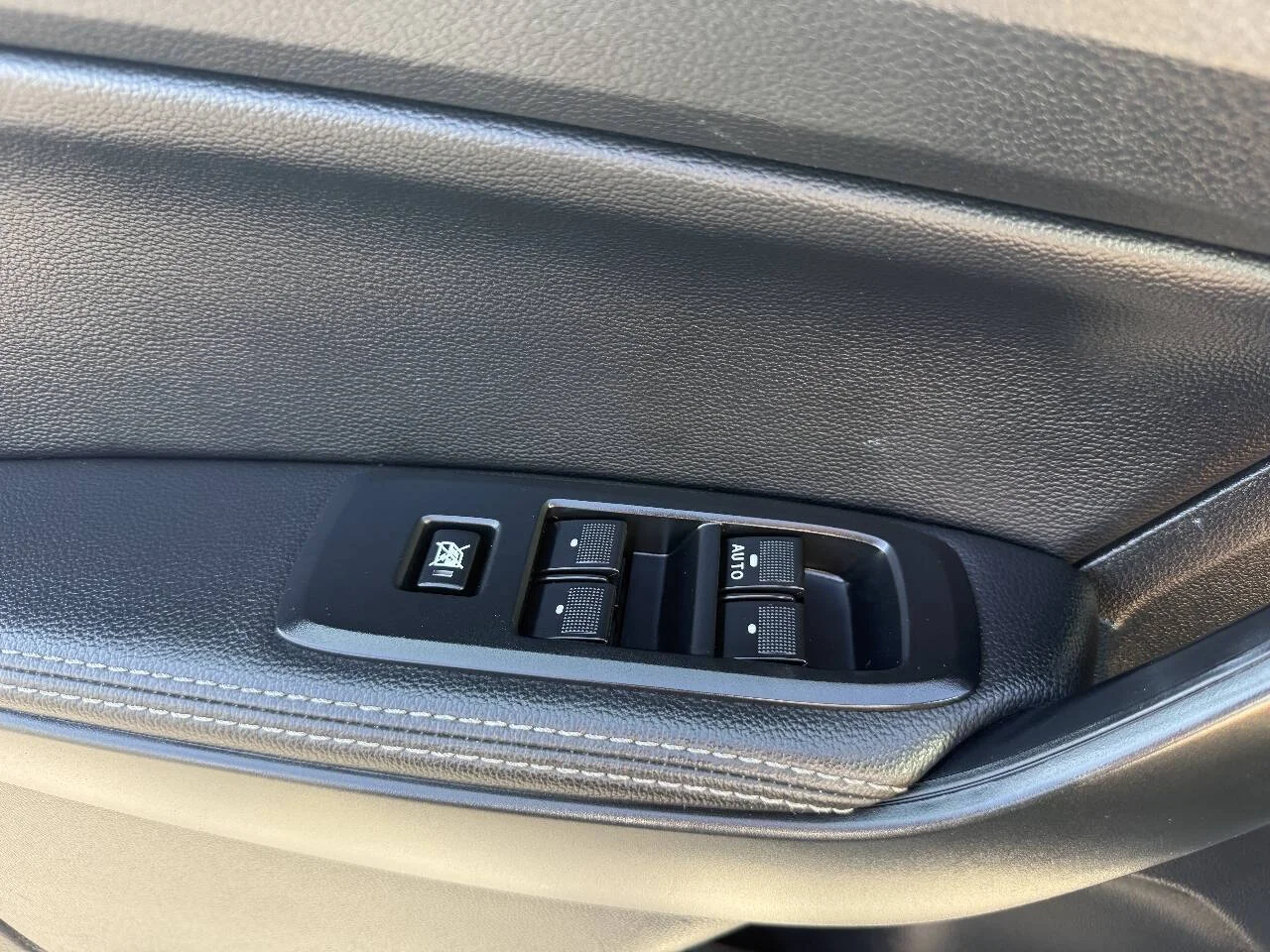 Used 2020 Magnetic Ford Lariat 4x4 4dr SuperCrew 5.1 ft. SB image 15