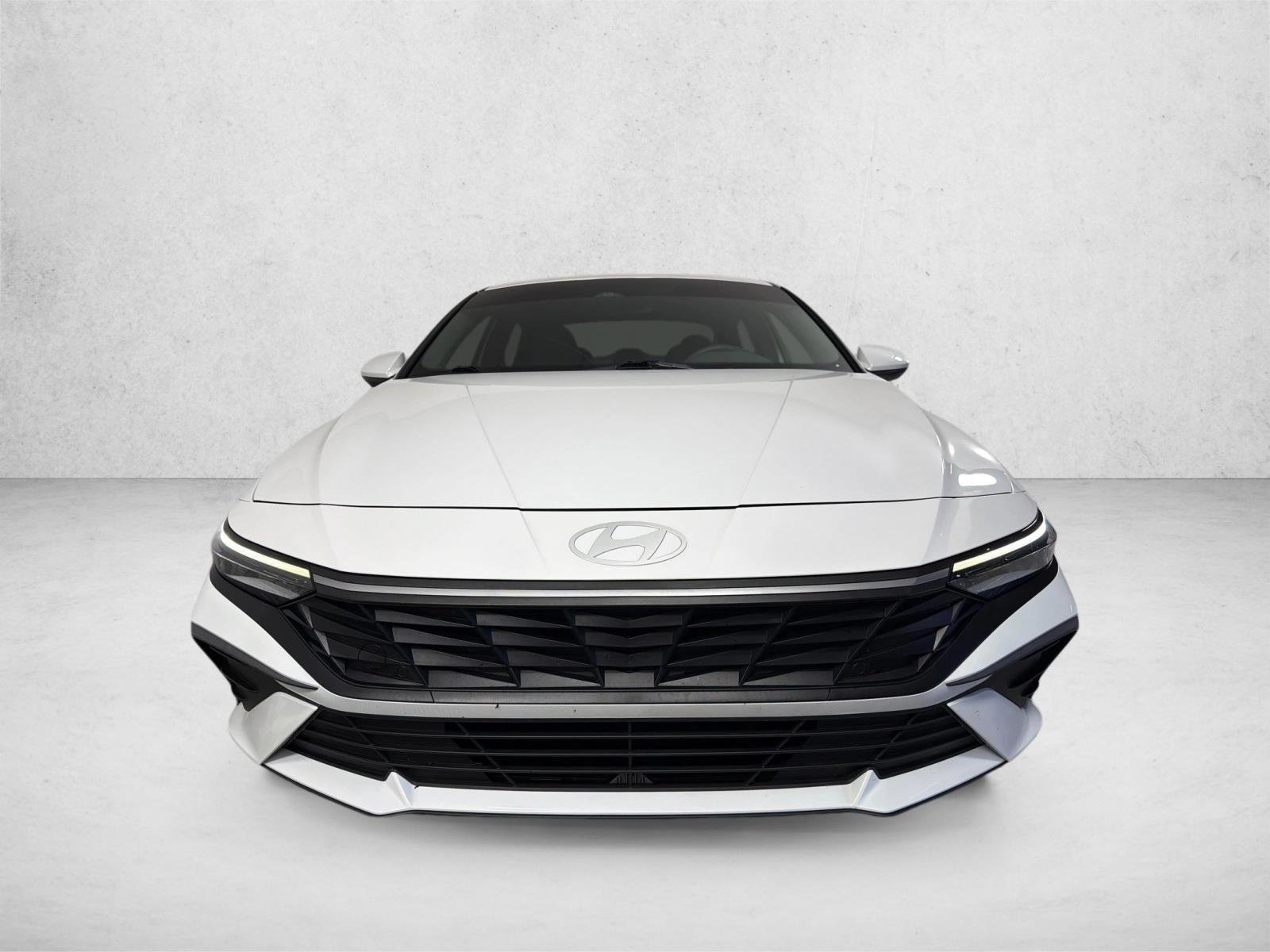 Used 2024 Serenity White Hyundai SEL image 9