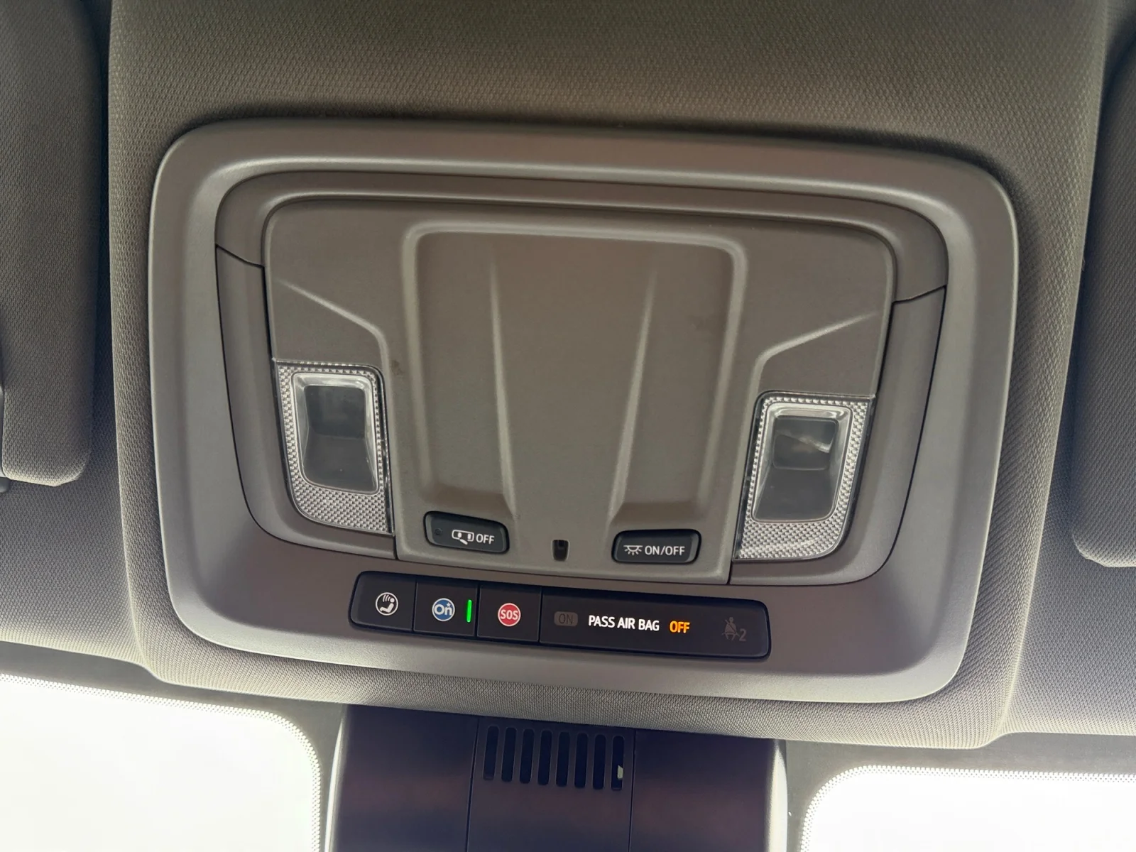Used 2025 Summit White Chevrolet LT DRW image 22