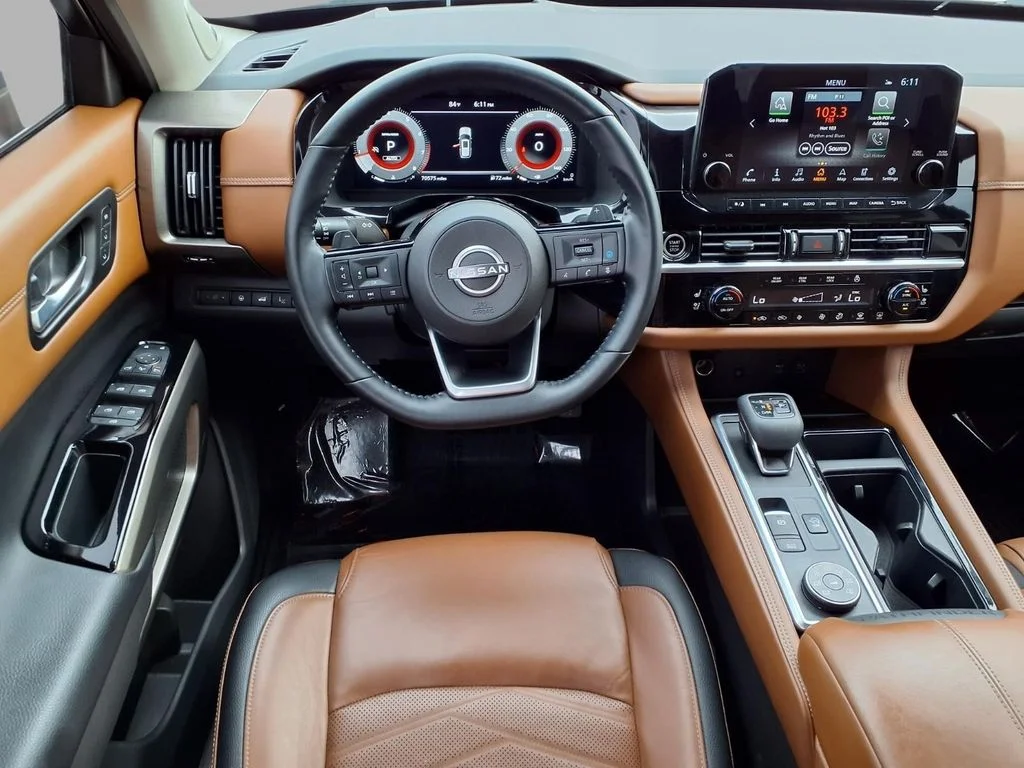 Used 2023 Gray Nissan Platinum image 4