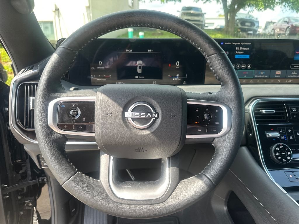 Used 2025 Black Nissan Platinum image 28