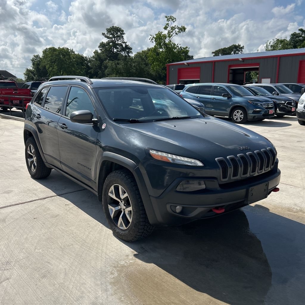 Used 2016 Gray Jeep Trailhawk image 5
