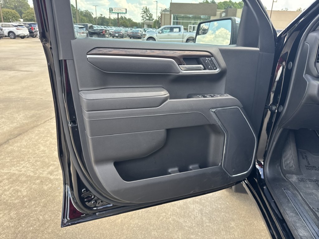 Used 2025 Black GMC SLT image 20