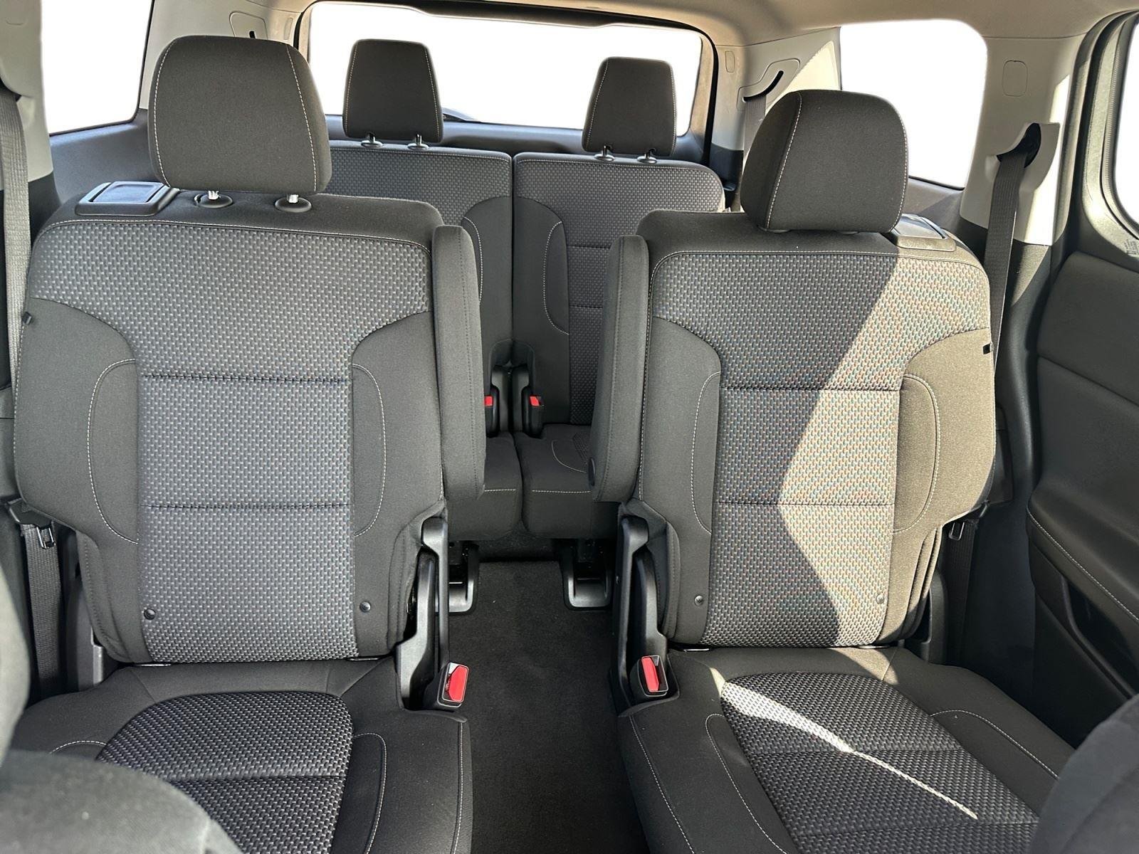 Used 2023 Summit White GMC SLE image 21