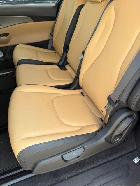 Used 2024 Red Kia LX image 6