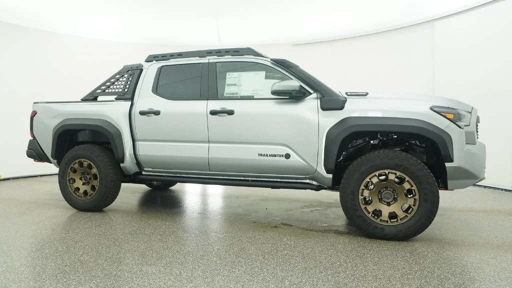 New 2026 Celestial Silver Metallic Toyota Trailhunter image 19