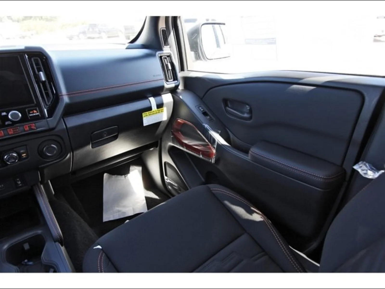 2026 Nissan Frontier Crew Cab PRO-4X® - 6