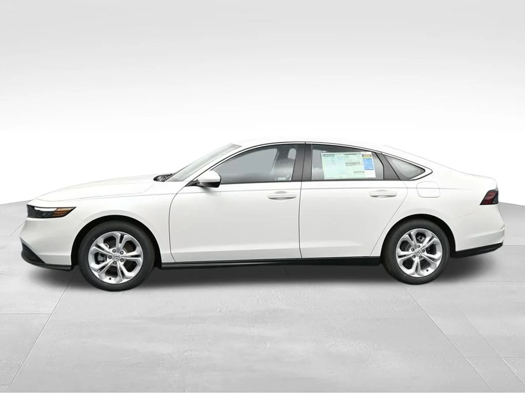 New 2026 Platinum White Pearl Honda LX image 4
