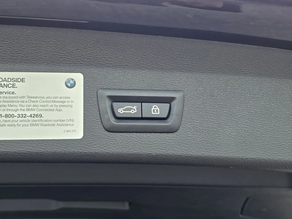 Used 2019 Black BMW xDrive28i image 10