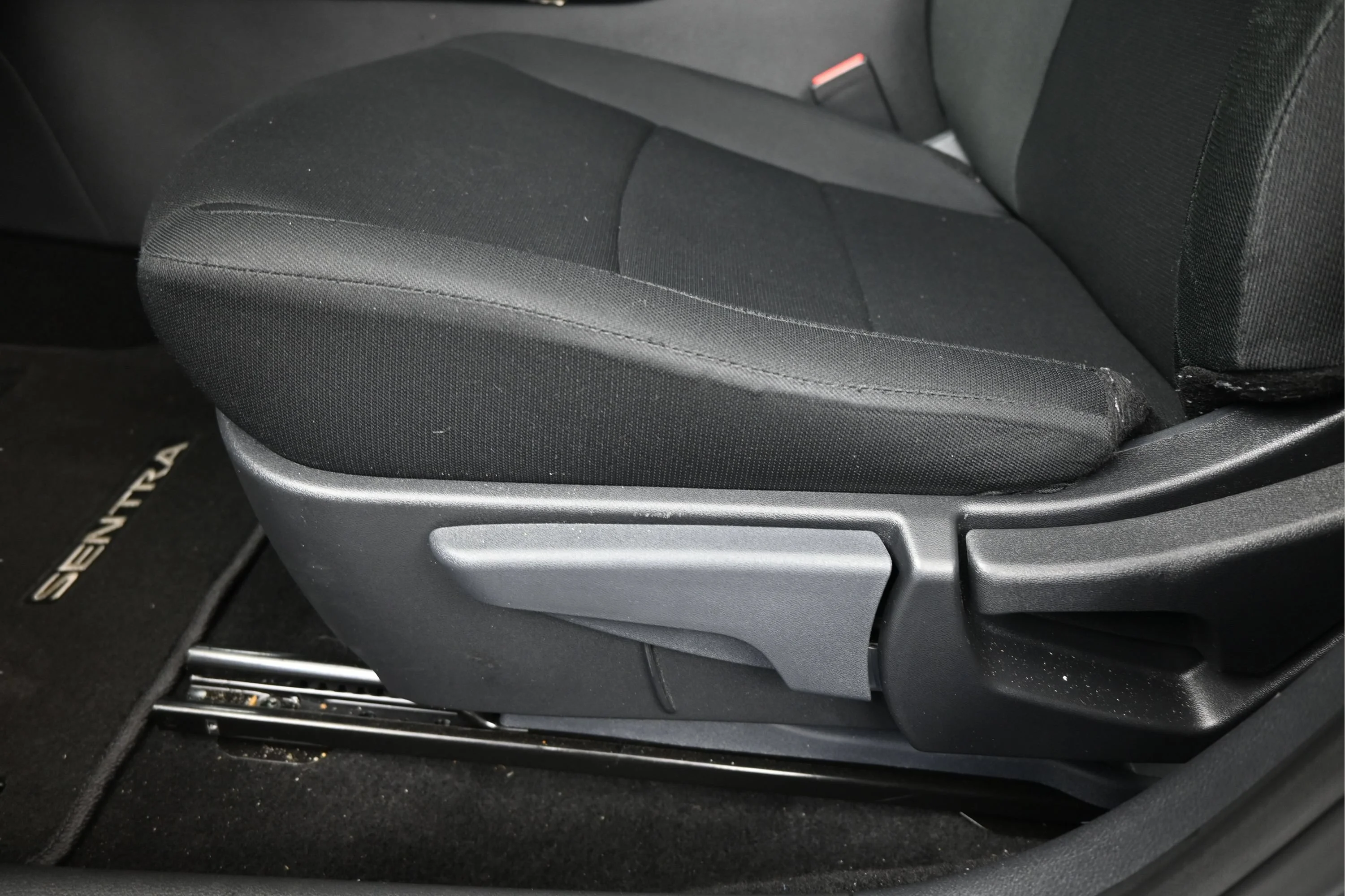 Certified Used 2025 Gun Metallic Nissan S image 10