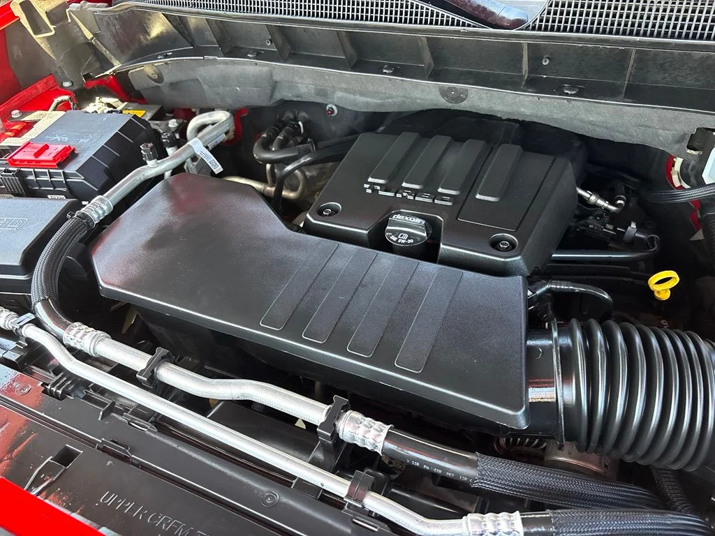 Used 2023 Red Chevrolet Custom image 25