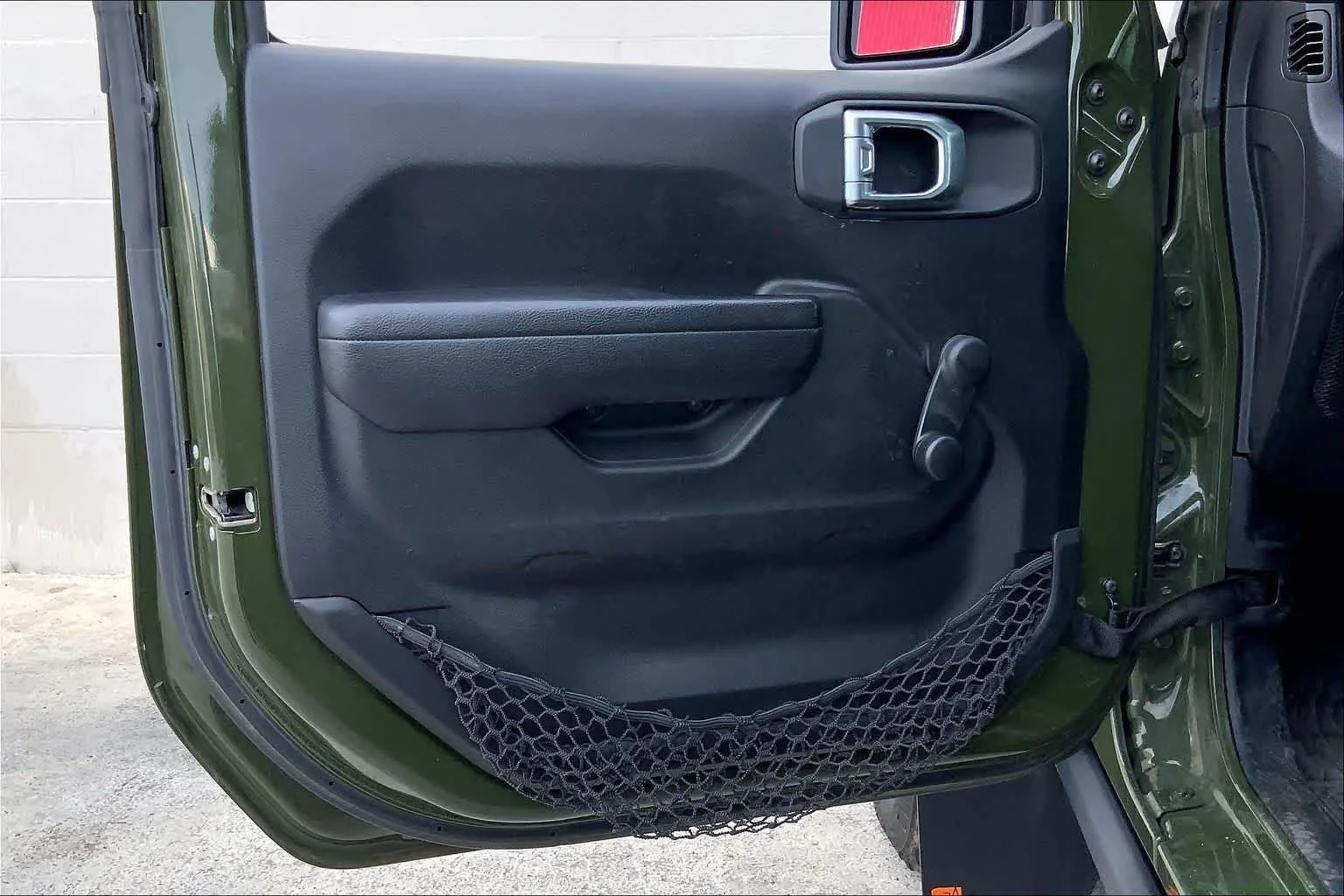 Used 2022 Grn/green Jeep Willys Sport image 26