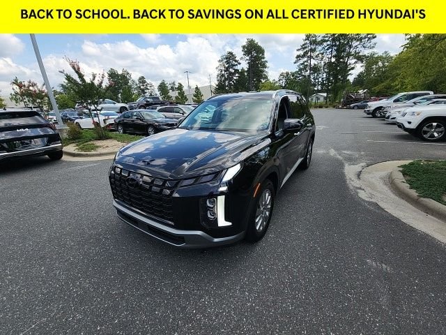 Certified Used 2025 Black Hyundai SEL image 5