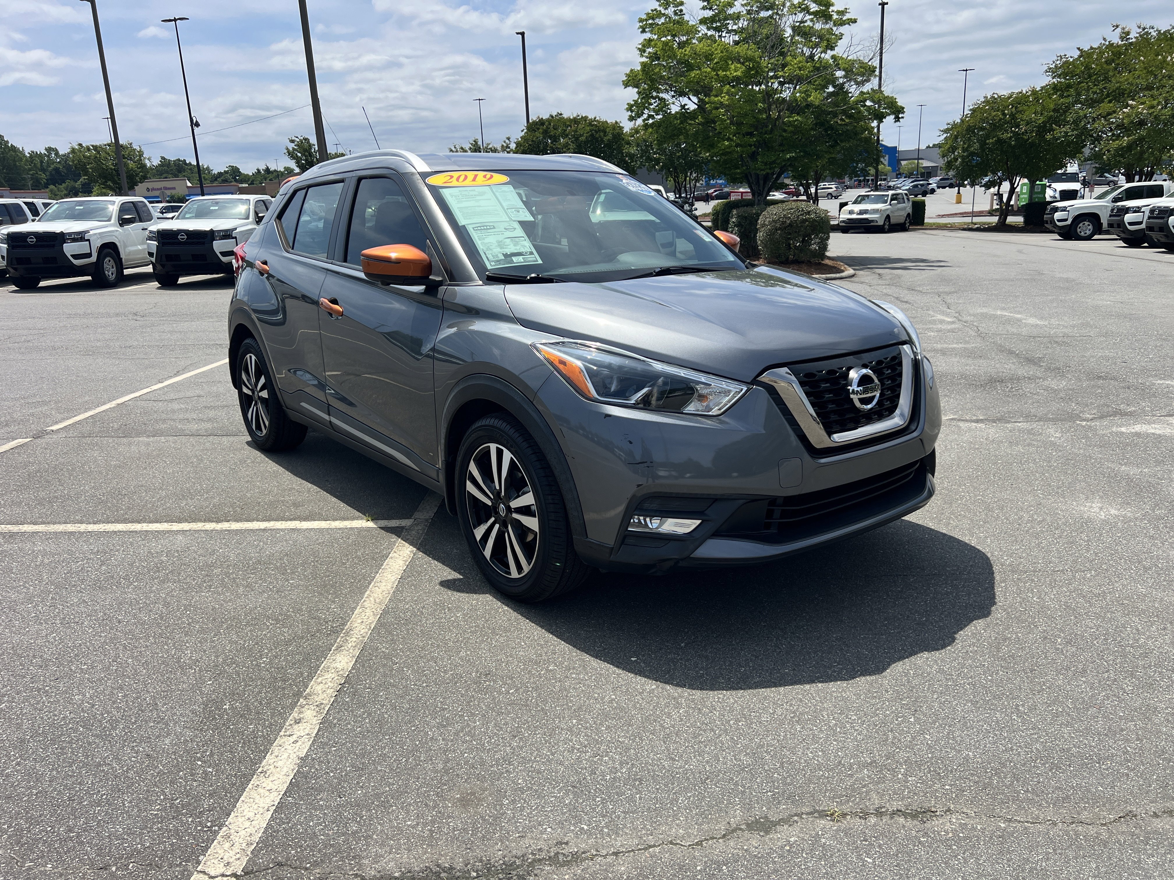 Used 2019 Gun Metallic Nissan SR image 3