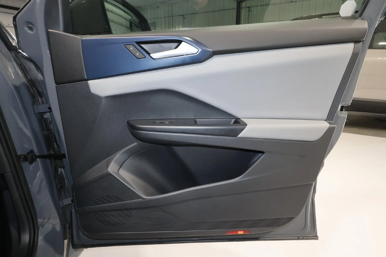 Used 2023 Gray Volkswagen 1.5T SE image 17
